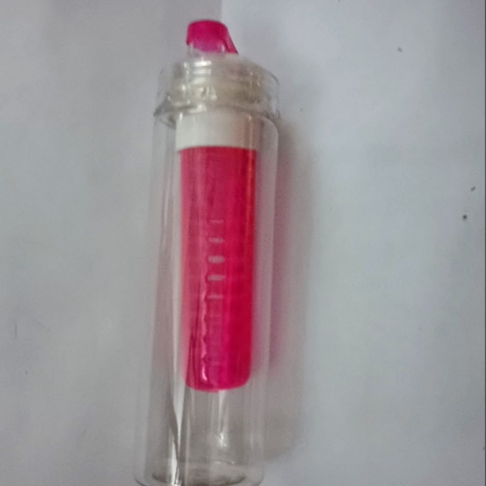 NWT fruit fusion water infuser bottle